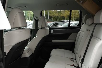 New 2026 Hyundai Santa Fe SE image 8