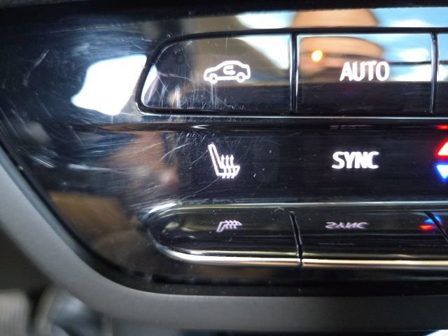 Used 2021 Buick Envision Essence w/ Sport Touring Package AWD/4WD image 8