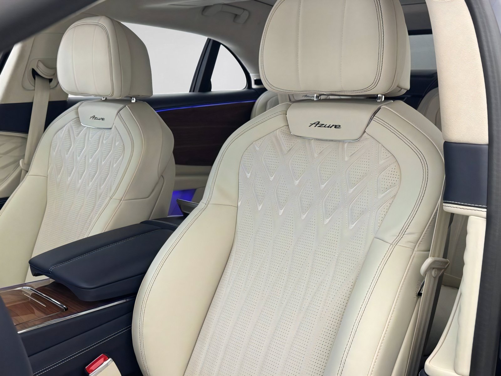 New 2026 Bentley Flying Spur Azure AWD/4WD image 4