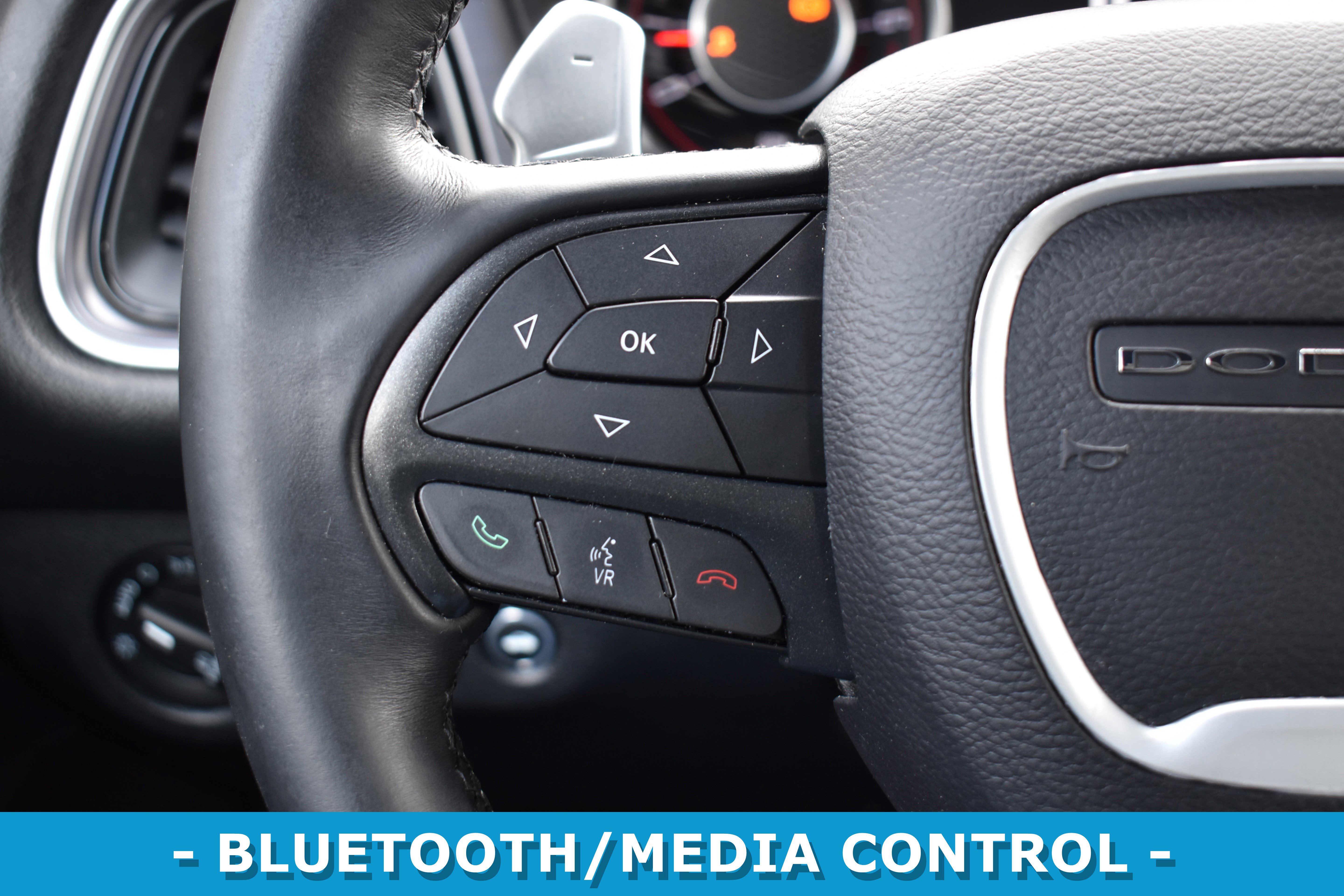 Used 2015 Dodge Challenger SXT image 12