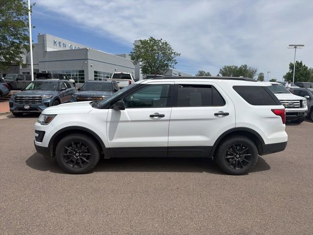 Used 2016 Ford Explorer 4WD image 2