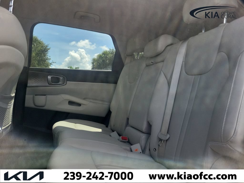 Certified 2026 Kia Sorento EX FWD image 16