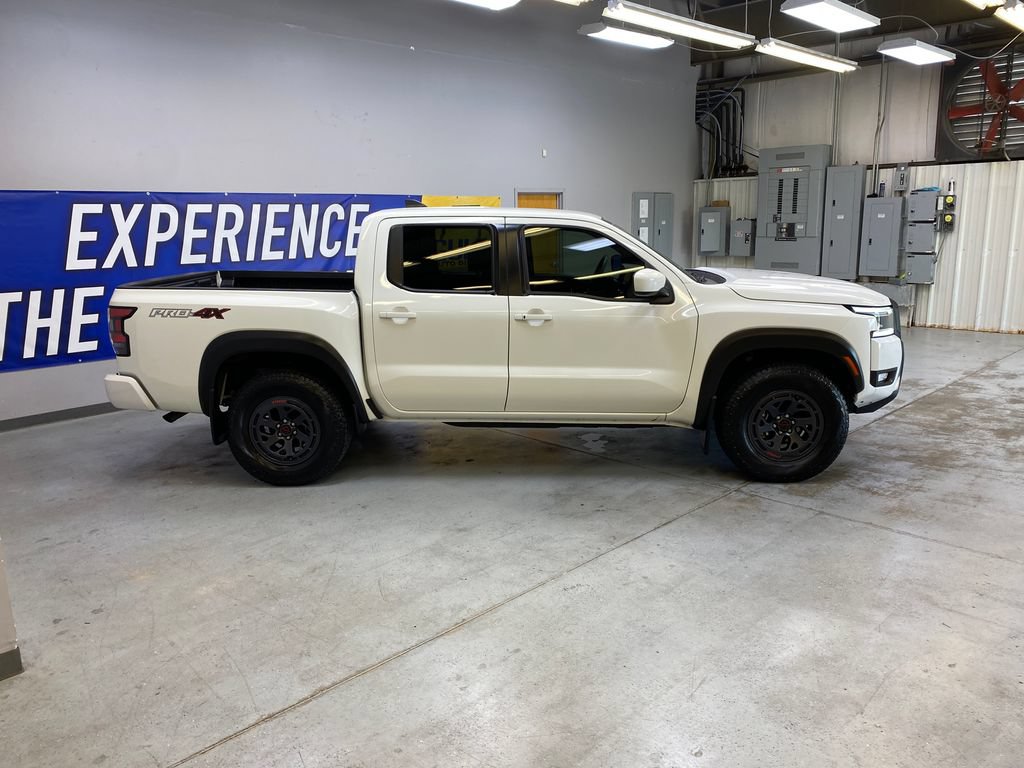 Used 2025 Nissan Frontier PRO-4X AWD/4WD image 8