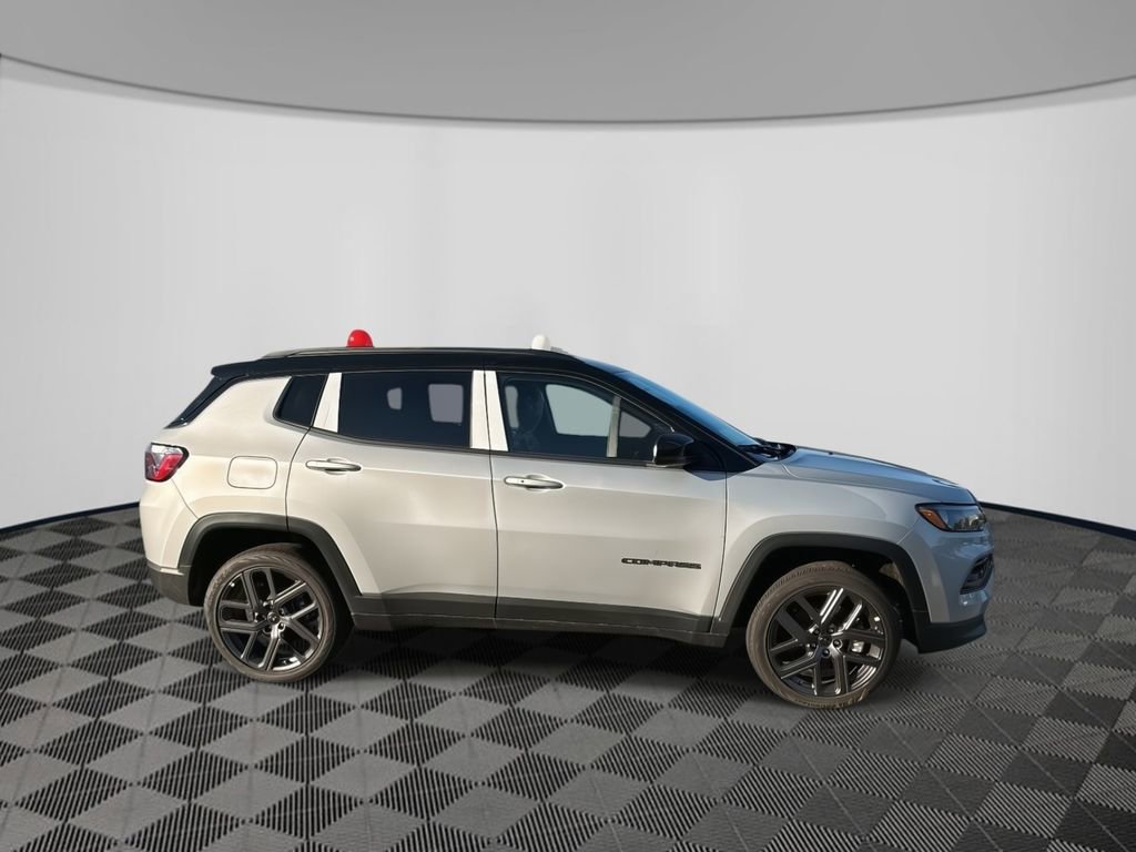 New 2026 Jeep Compass Limited image 2