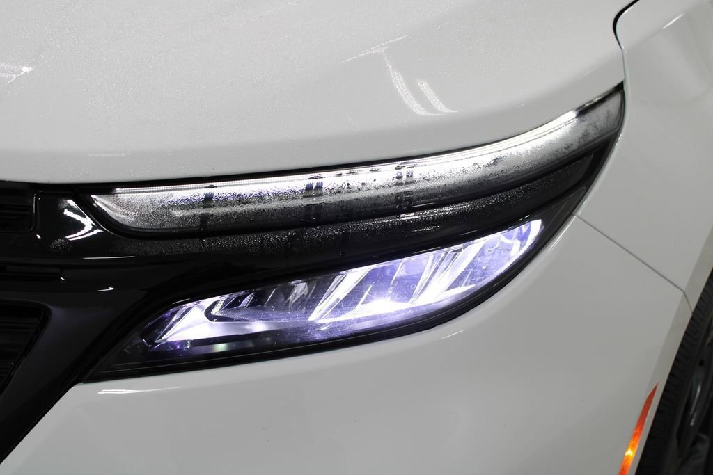 Used 2024 Chevrolet Equinox RS w/ RS Leather Package image 23