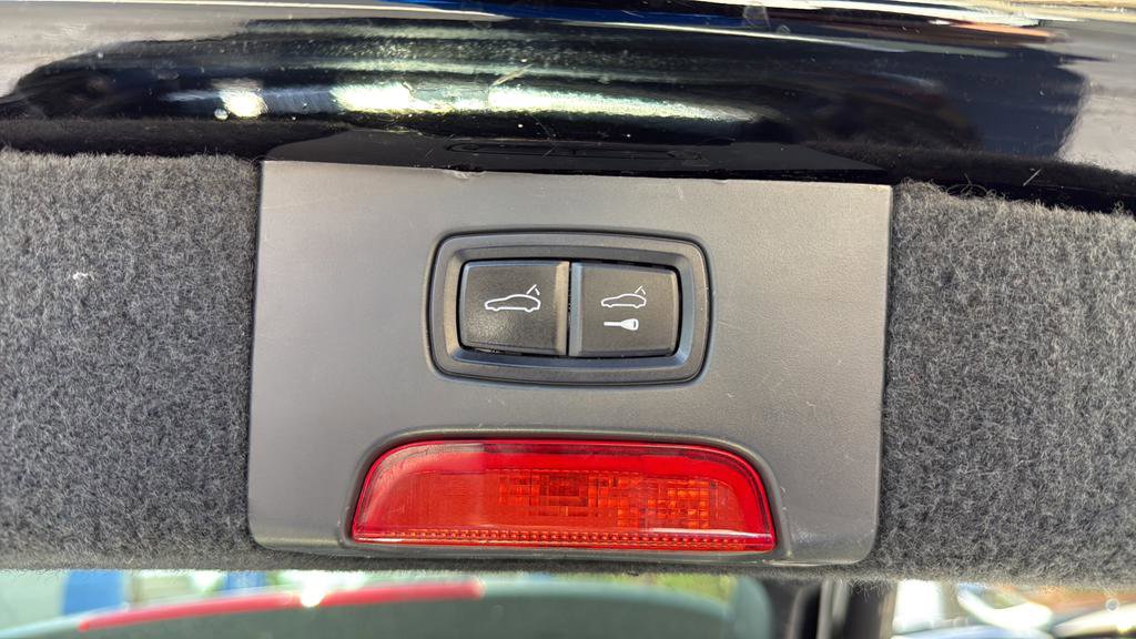Used 2016 Porsche Cayenne AWD/4WD image 19