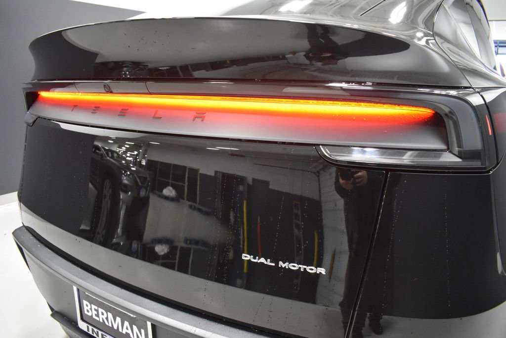 Used 2026 Tesla Model Y Long Range image 12