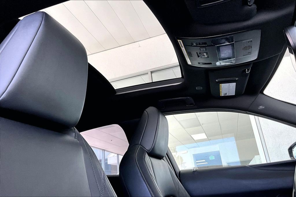 Used 2024 Lexus UX 250h FWD image 27