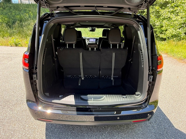 New 2027 Chrysler Pacifica Select FWD image 18