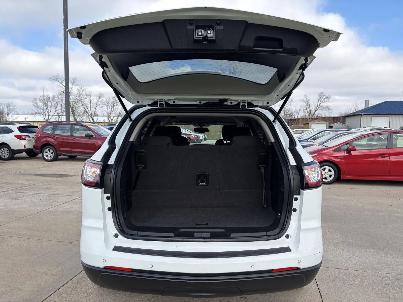 Used 2017 Chevrolet Traverse LT w/ Style and Technology Package AWD/4WD image 24