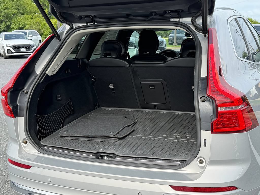 Used 2023 Volvo XC60 T8 Core AWD/4WD image 17