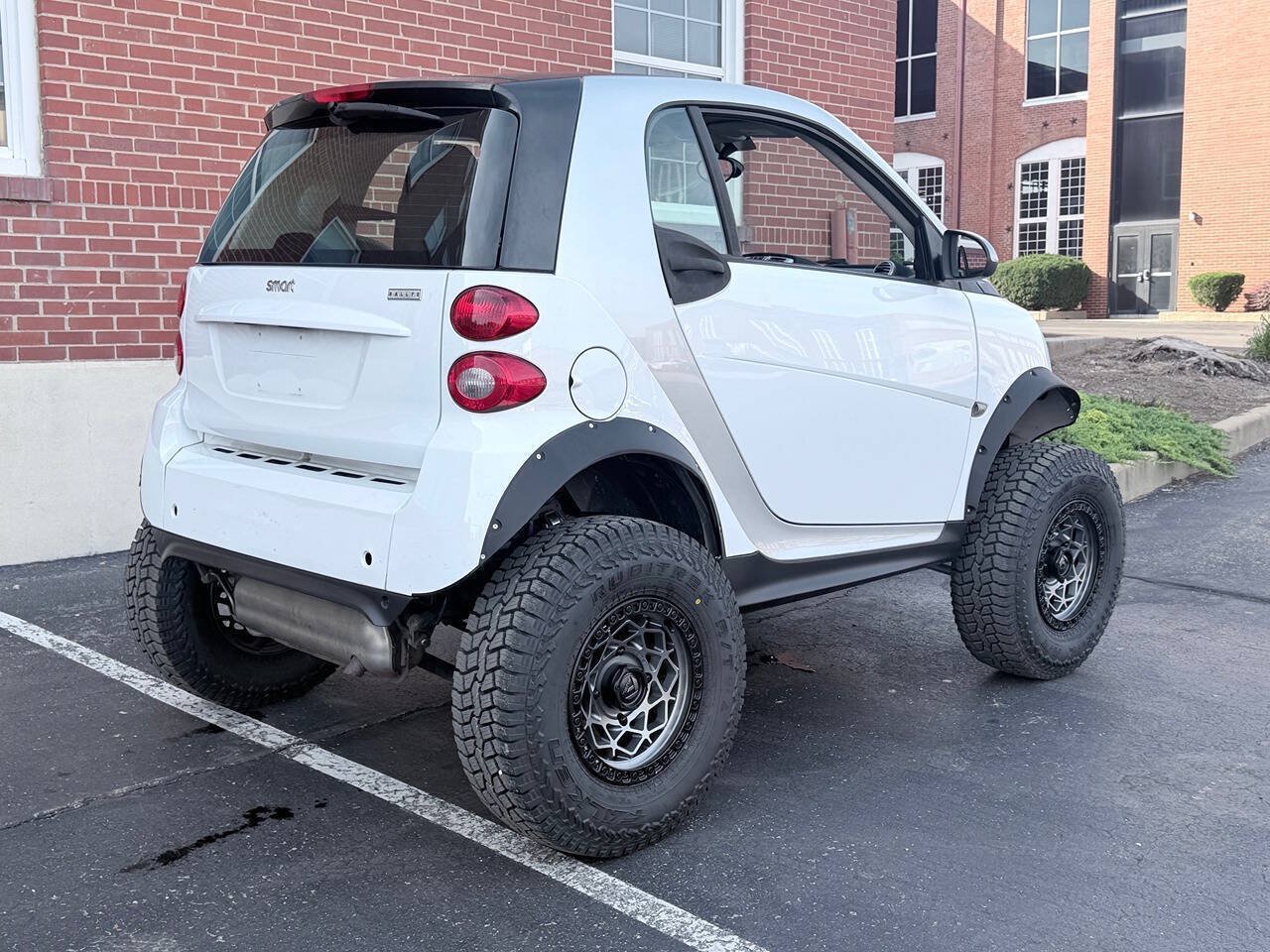 Used 2015 smart fortwo pure RWD image 6