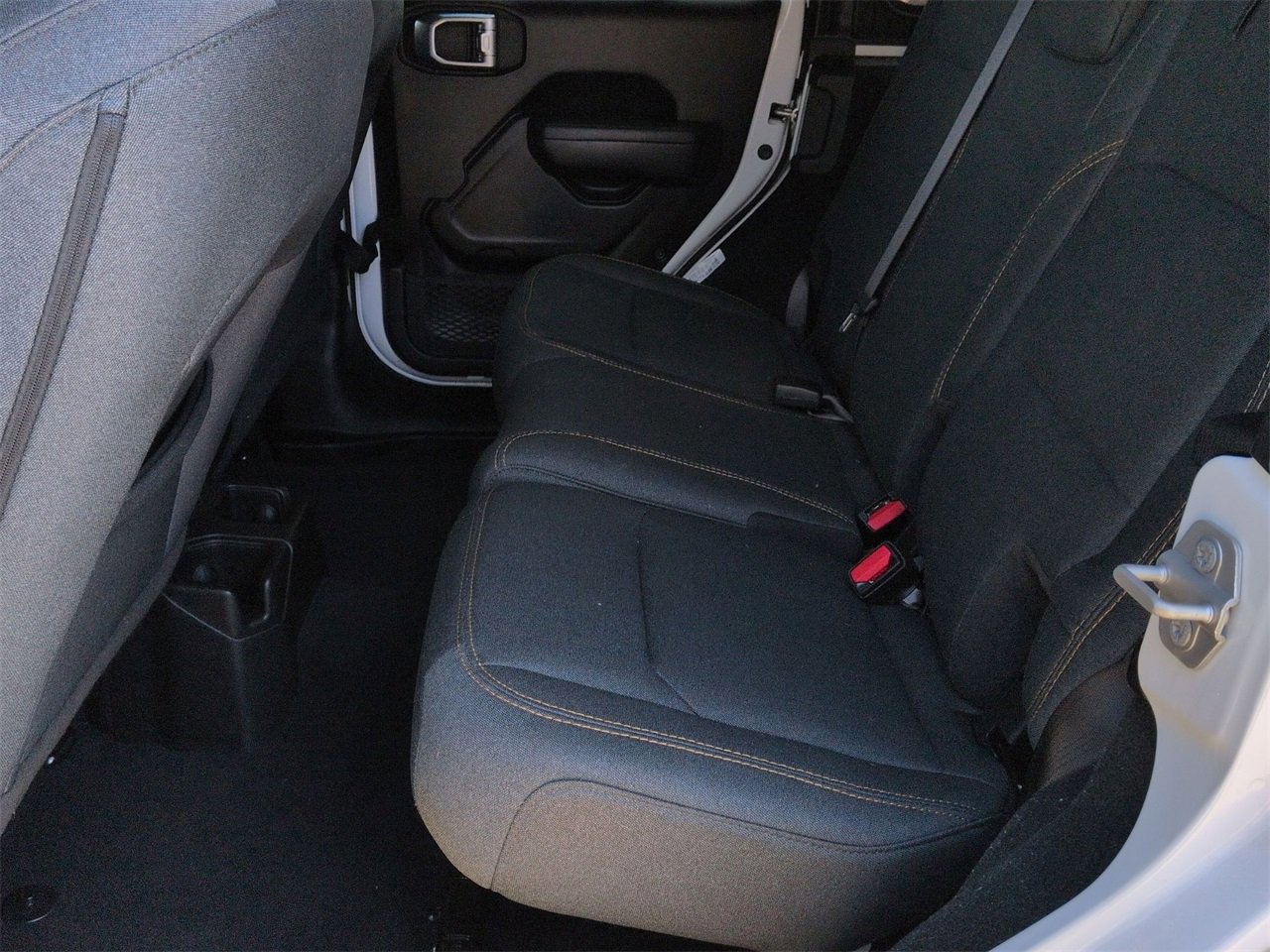 Used 2024 Jeep Wrangler Unlimited Sport image 21