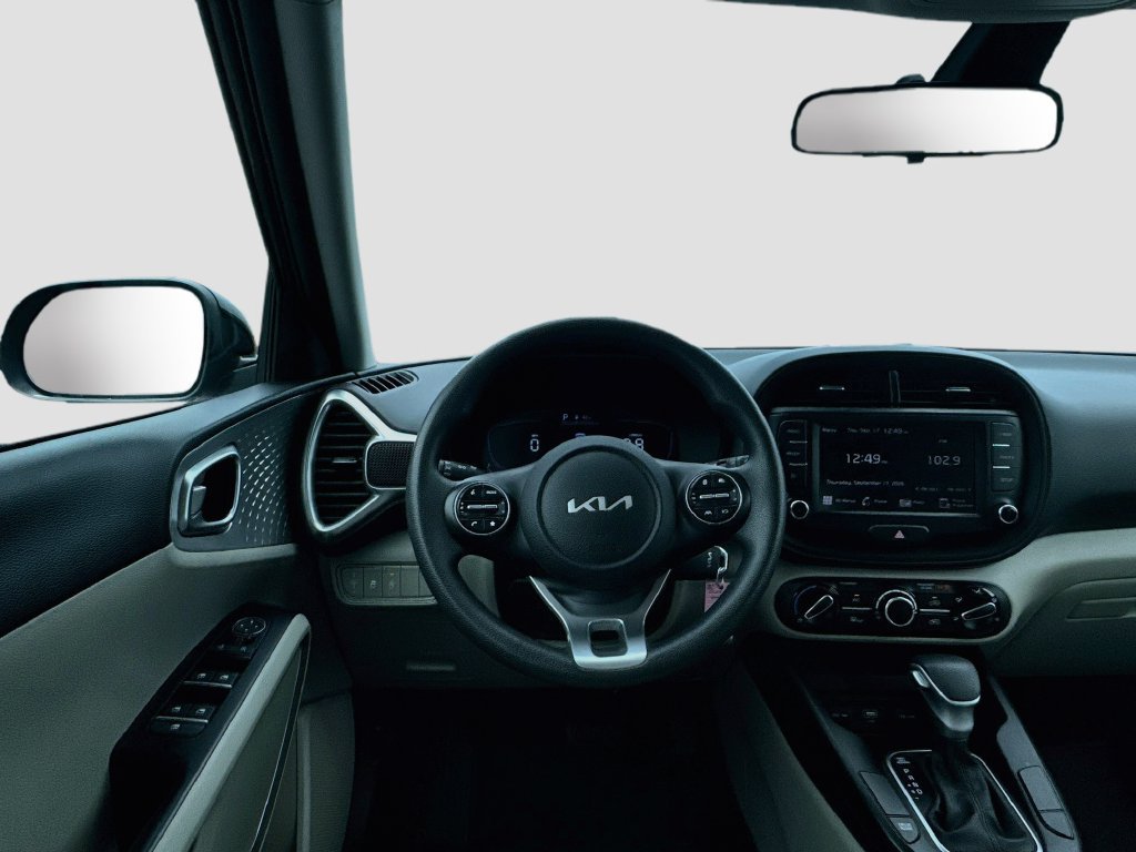 Certified 2023 Kia Soul LX w/ LX Technology Package FWD image 23