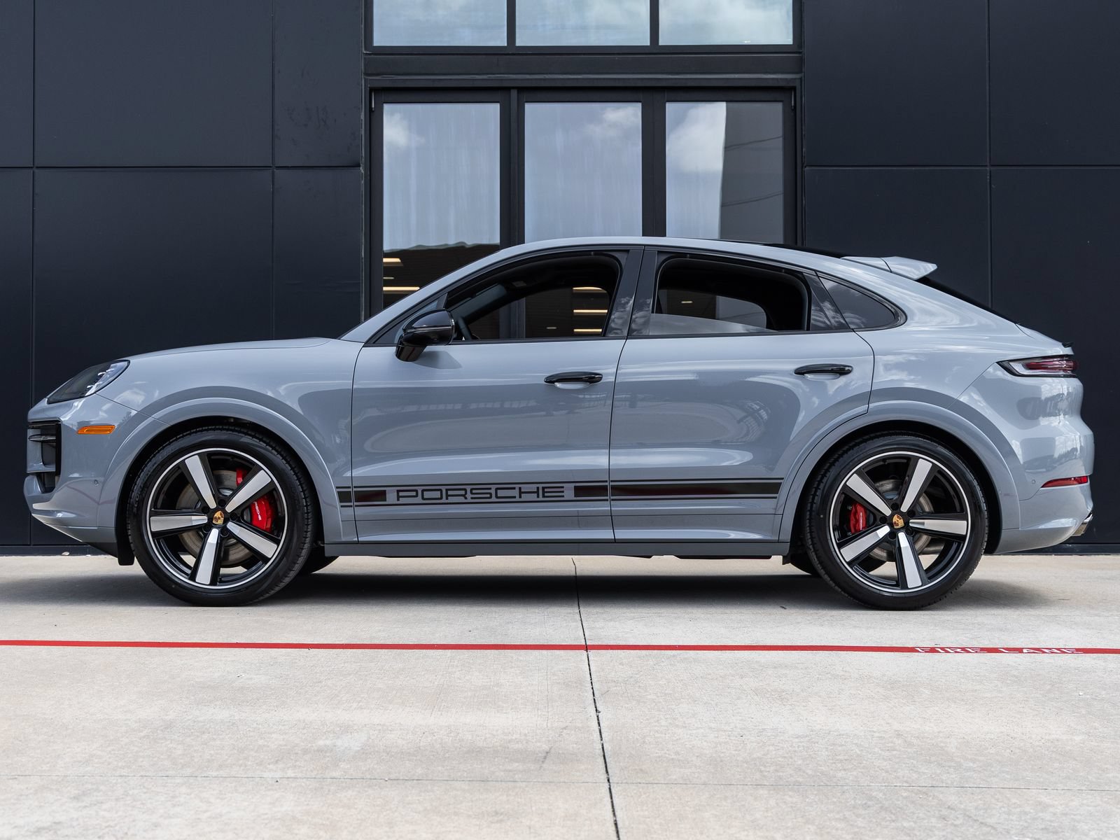 New 2026 Porsche Cayenne S AWD/4WD image 2