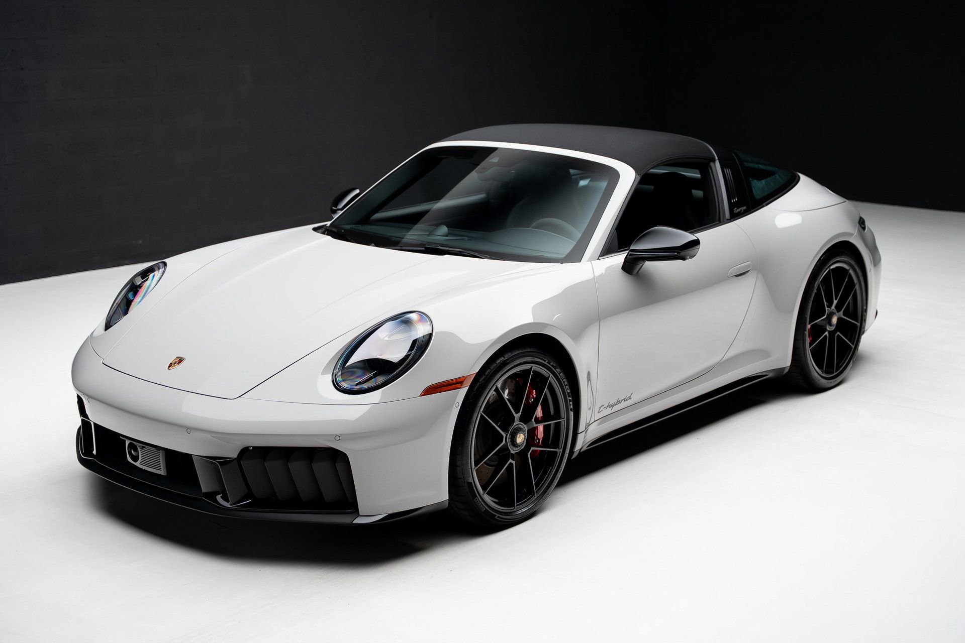 Used 2025 Porsche 911 Targa 4 GTS w/ Premium Package image 5