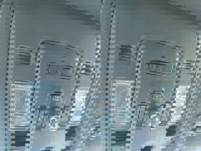 Used 2022 GMC Yukon SLT w/ SLT Luxury Package image 29