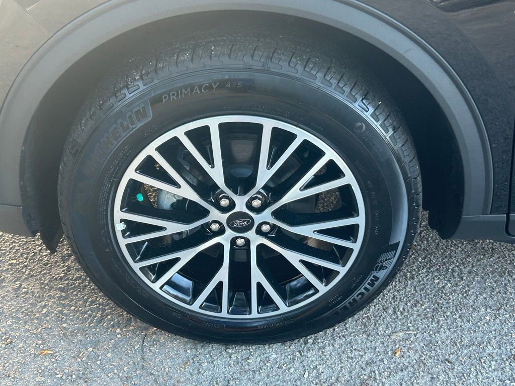 Certified 2024 Ford Escape SE FWD image 19