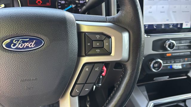 Used 2022 Ford F250 Lariat w/ Black Appearance Package AWD/4WD image 24