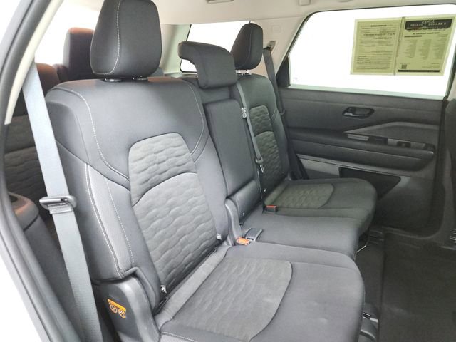 Used 2025 Nissan Pathfinder SV image 47