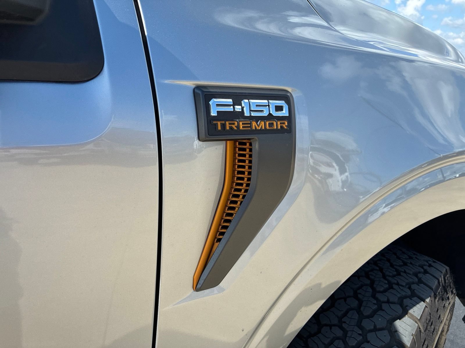 Used 2025 Ford F150 Tremor w/ Mobile Office Package AWD/4WD image 11