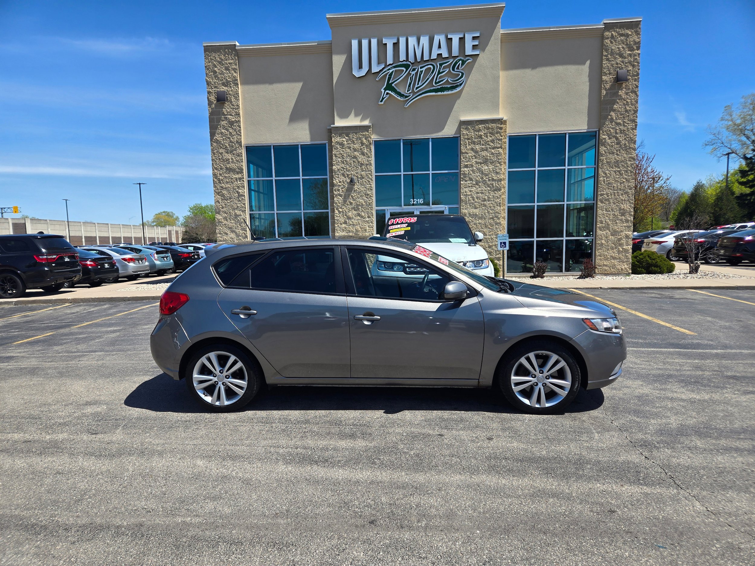 Used 2012 Kia Forte SX FWD image 1