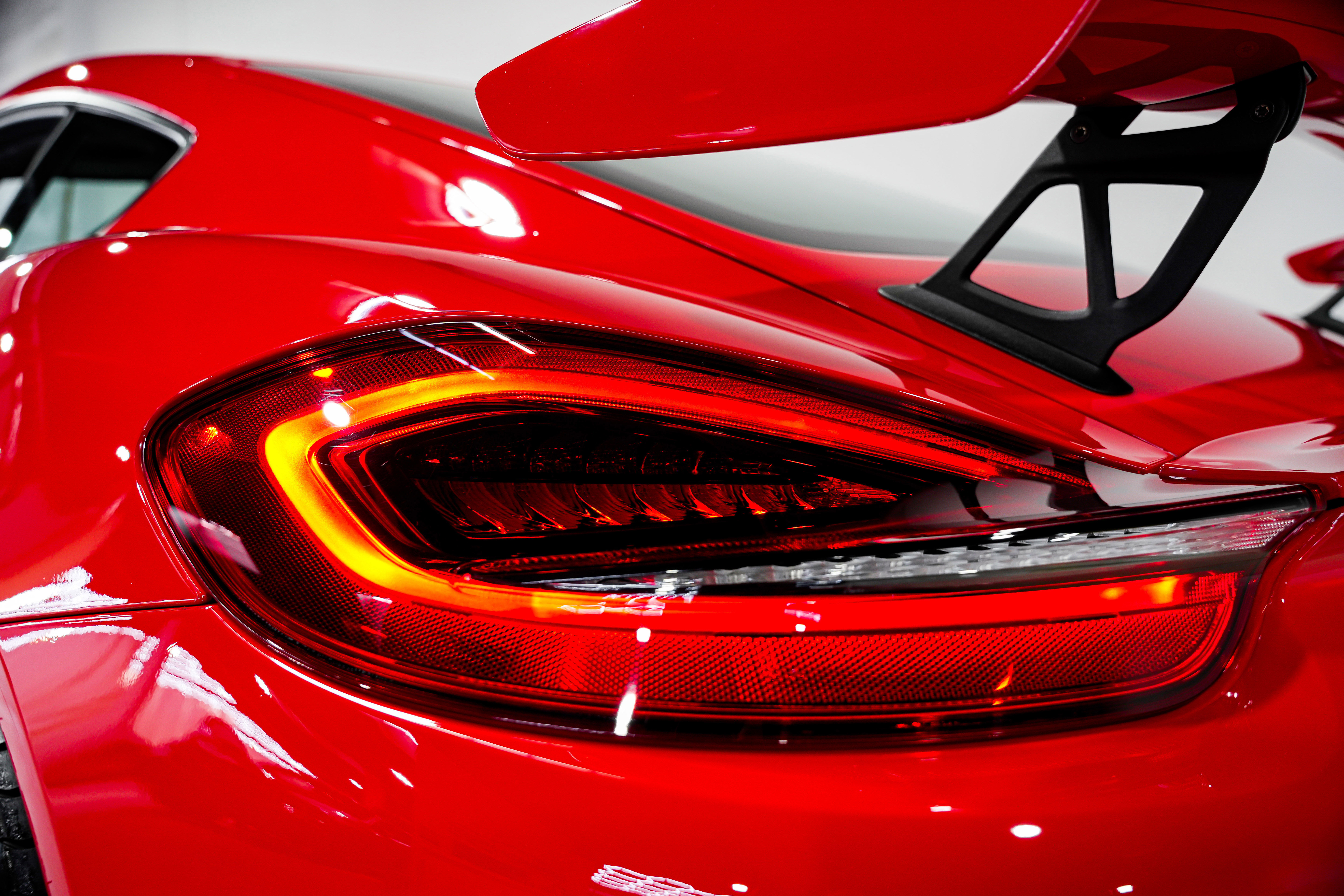 Used 2016 Porsche Cayman GT4 image 32