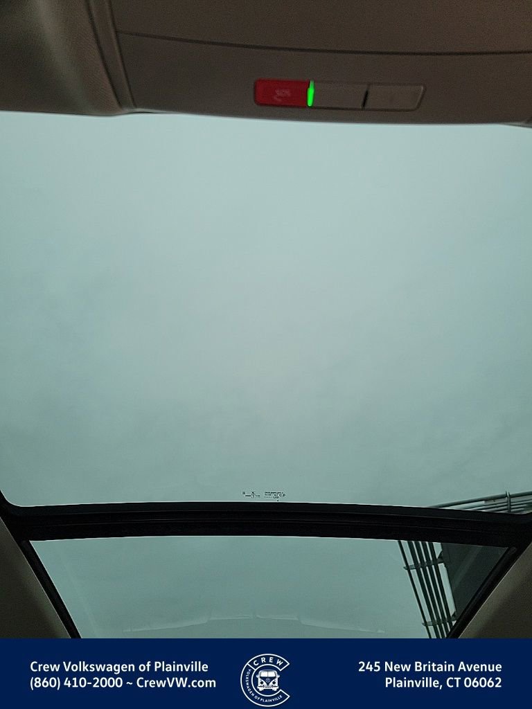 Used 2022 Volkswagen Atlas SEL Premium image 12