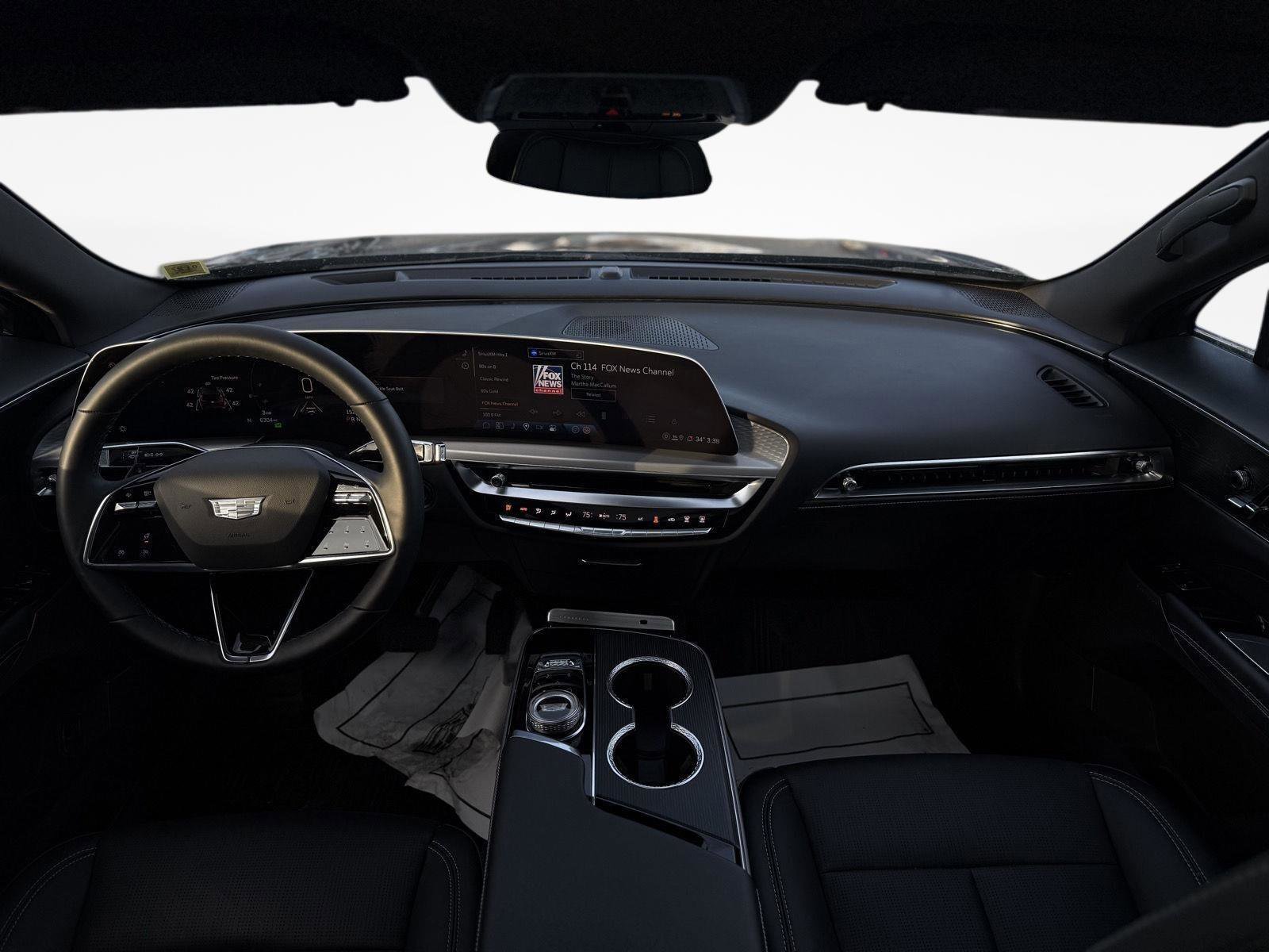 Certified 2025 Cadillac Lyriq Luxury image 14