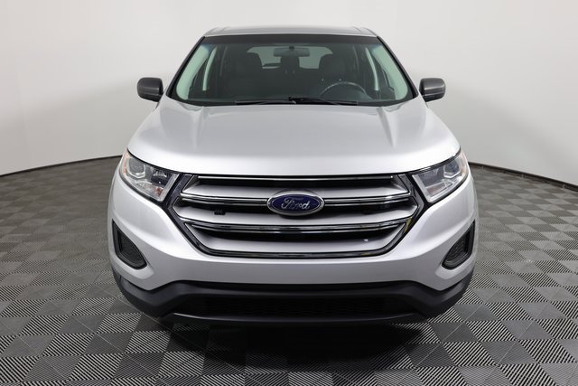 Used 2018 Ford Edge SE image 2