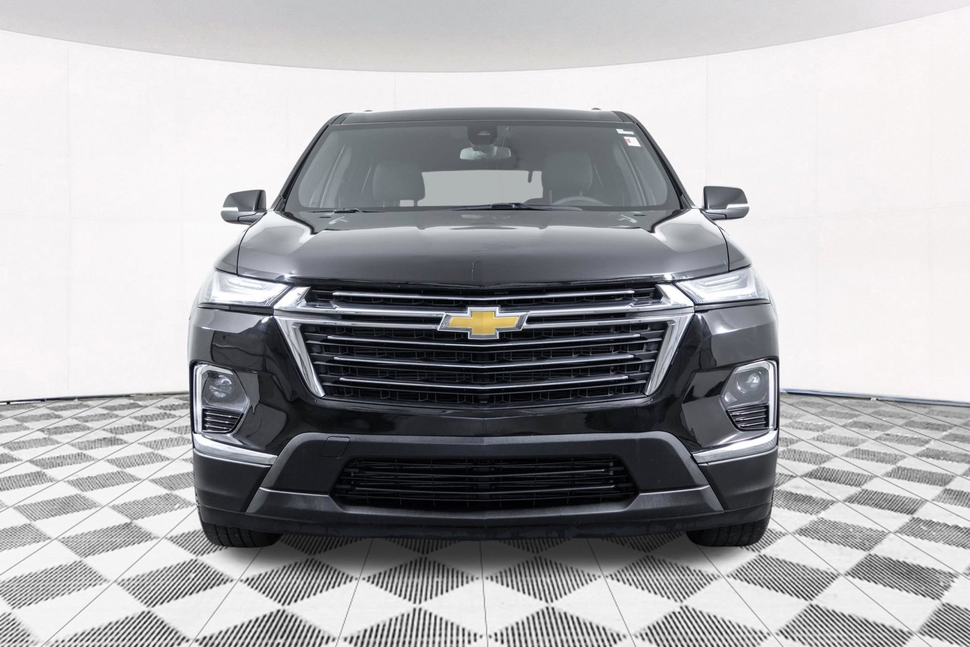 Used 2023 Chevrolet Traverse LT FWD image 11