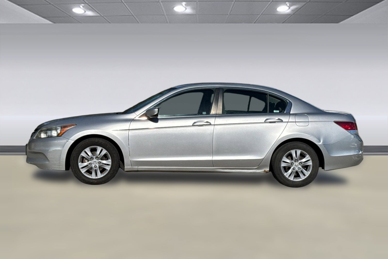 Used 2011 Honda Accord LX-P image 2