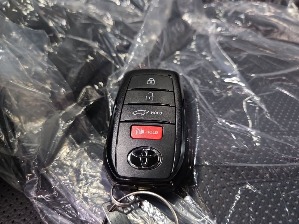 New 2026 Toyota Grand Highlander AWD Hybrid image 32