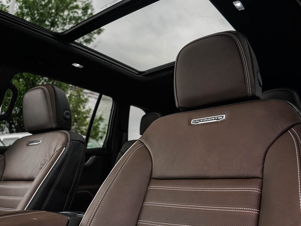 New 2027 GMC Acadia Denali Ultimate w/ LPO, Floor Liner Package AWD/4WD image 22