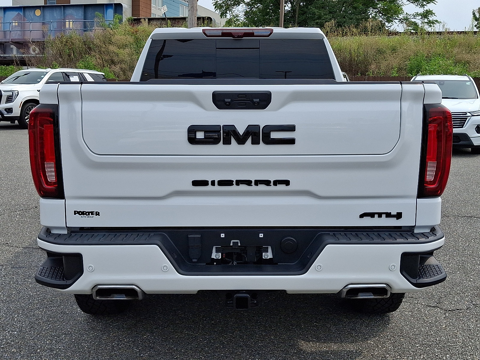 Certified 2024 GMC Sierra 1500 AT4 w/ Technology Package AWD/4WD image 5