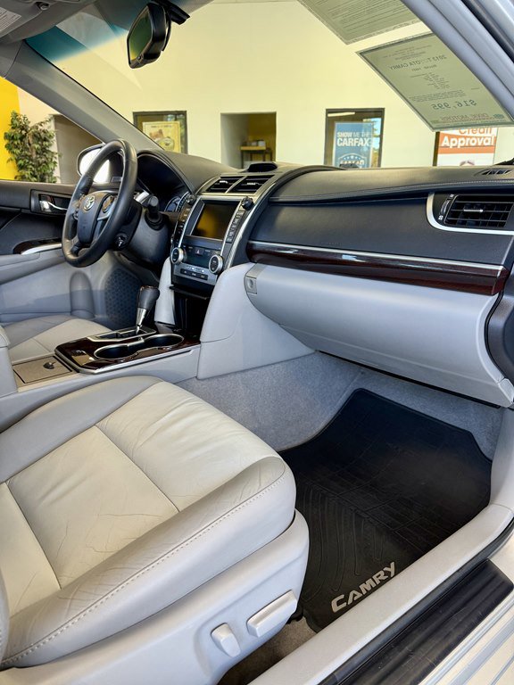 Used 2013 Toyota Camry XLE FWD image 12