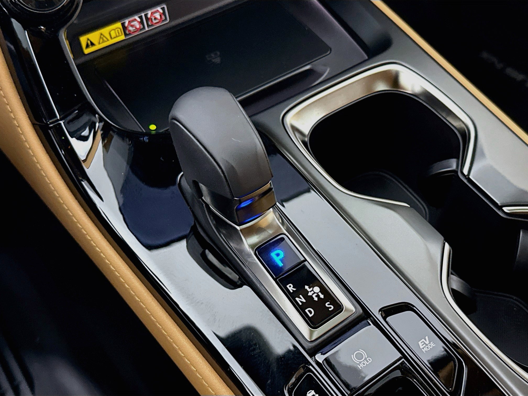 Certified 2025 Lexus NX 350h AWD w/ Accessory Package (P3) image 18