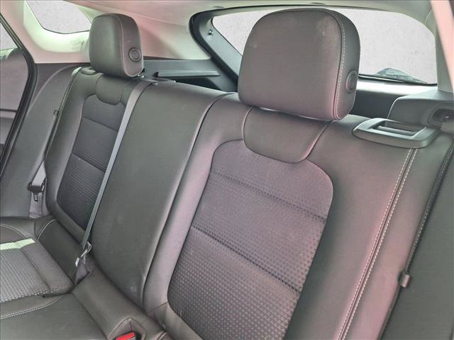 Used 2025 Chevrolet Trax LT FWD image 18