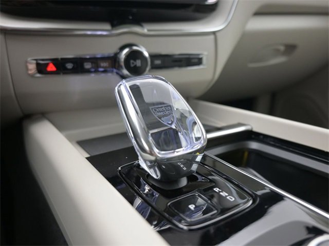 New 2026 Volvo XC60 B5 Ultra w/ Protection Package Premier image 12