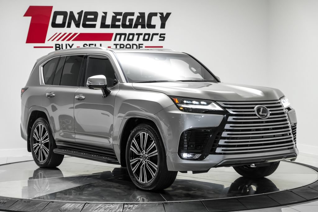 Used 2022 Lexus LX 600 4WD w/ Luxury Package image 5