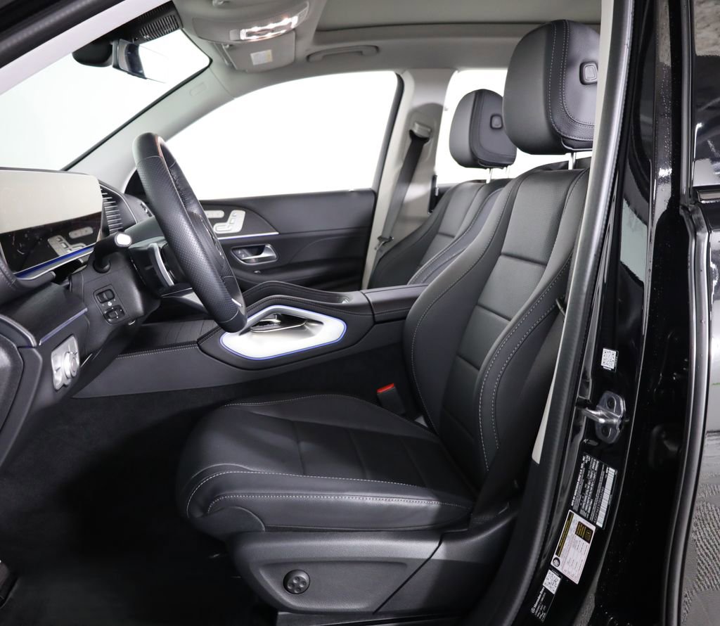 Used 2026 Mercedes-Benz GLS 450 4MATIC image 37