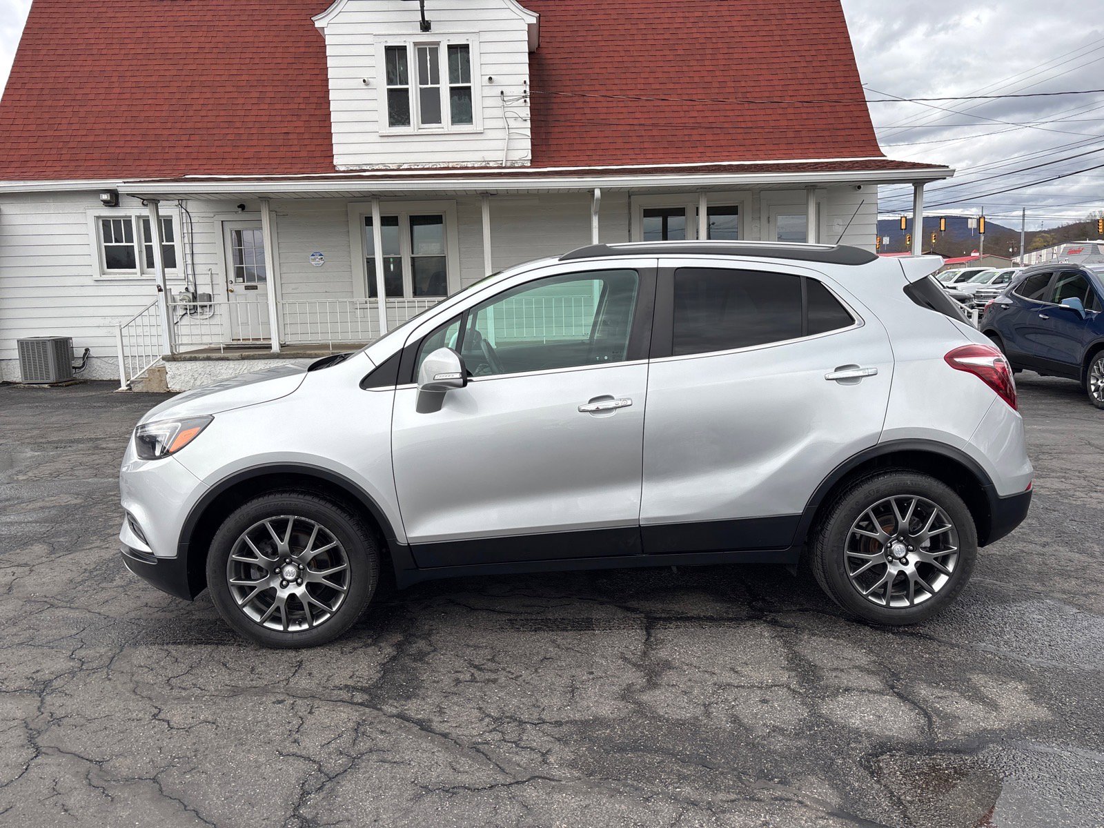 Used 2018 Buick Encore Sport Touring w/ Safety Package AWD/4WD image 4