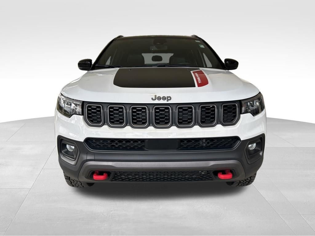 Used 2024 Jeep Compass Trailhawk image 13