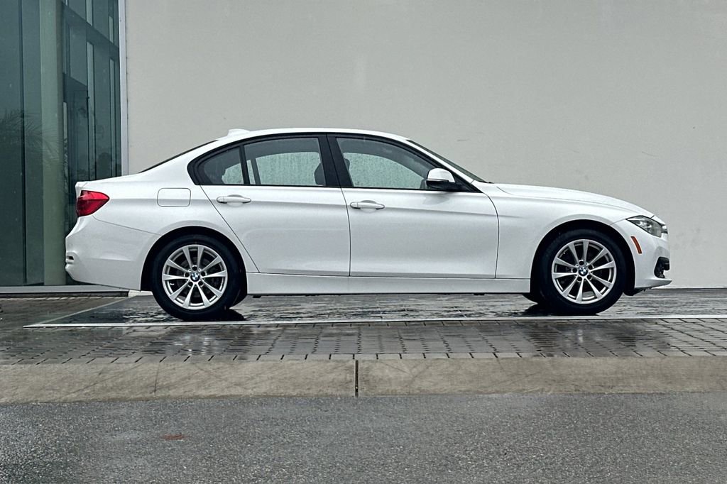 Used 2017 BMW 320i Sedan video 2