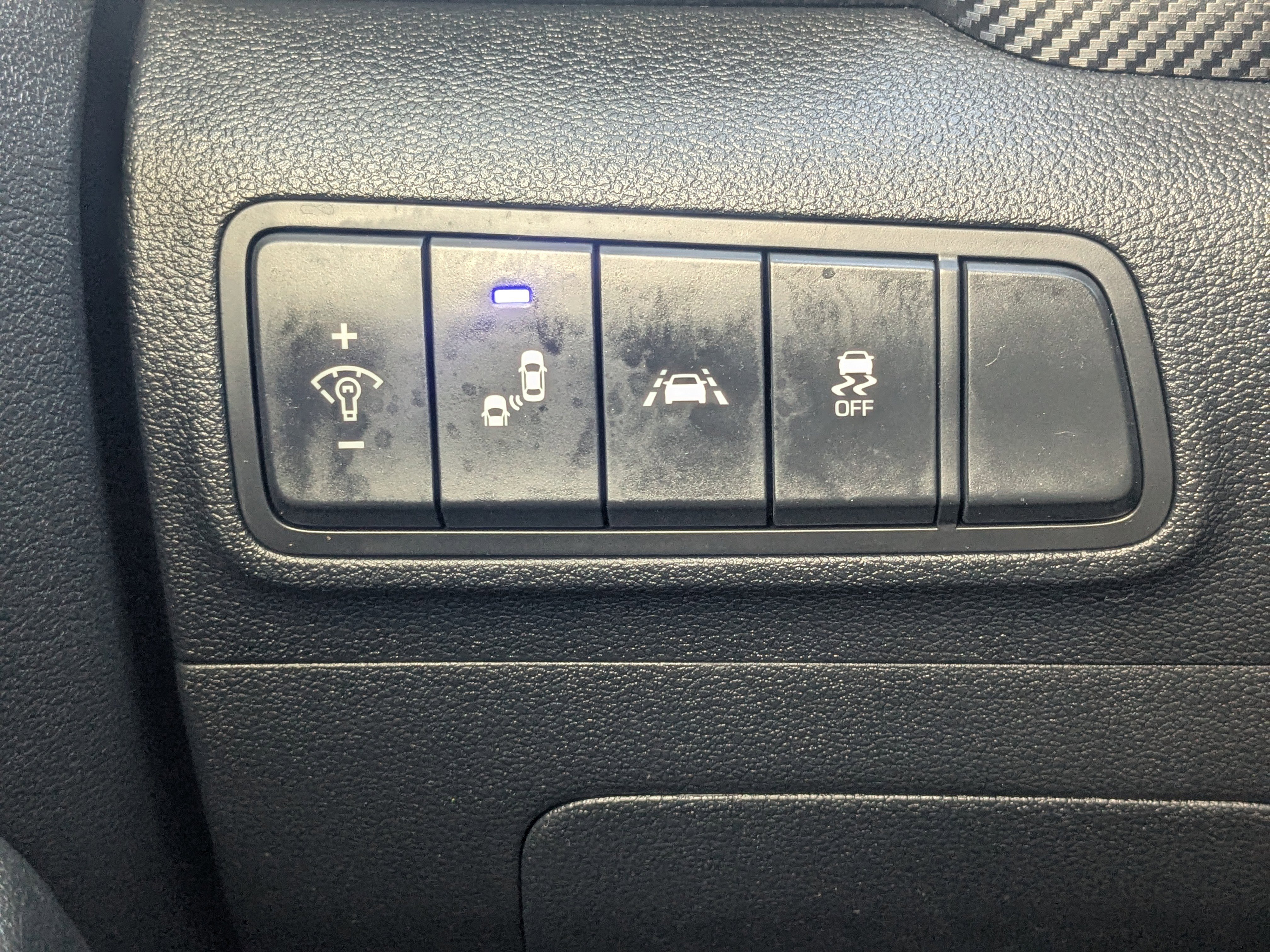 Used 2020 Hyundai Tucson Value w/ Cargo Package image 32