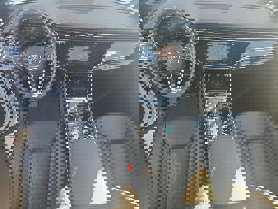 Used 2025 Audi Q7 Premium Plus w/ Premium Plus Package image 8