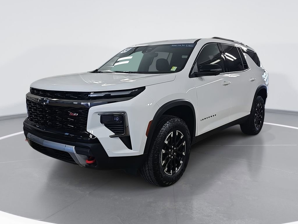 Used 2024 Chevrolet Traverse Z71 w/ Enhanced Driving Package image 9