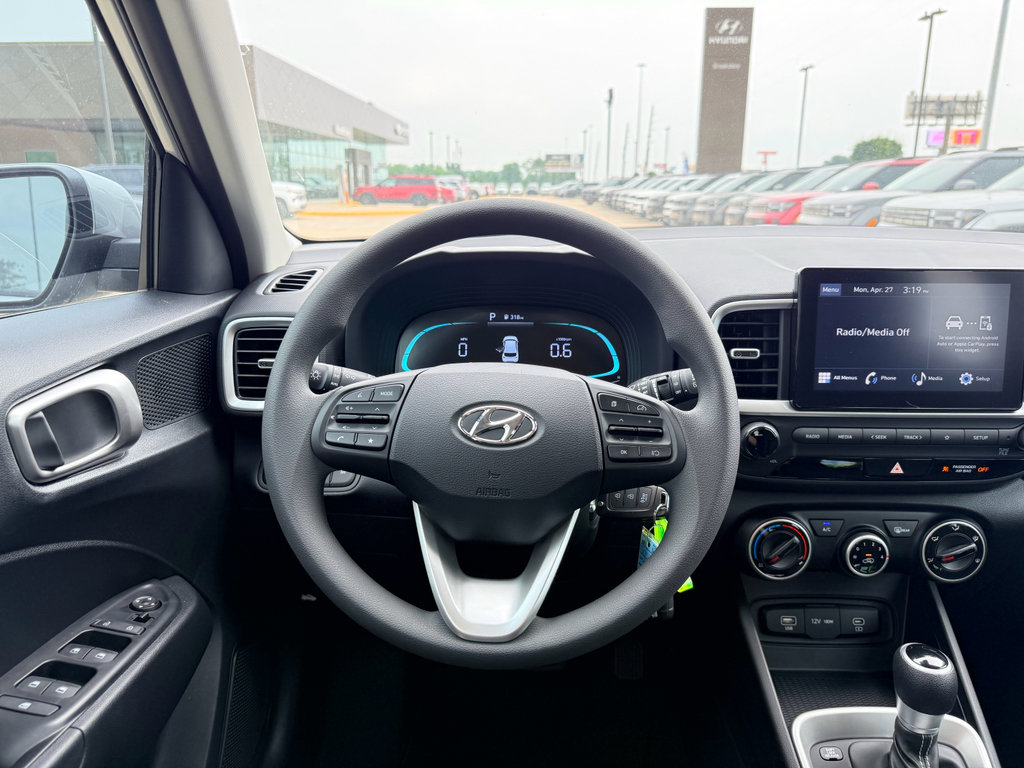 Used 2026 Hyundai Venue SE FWD image 15