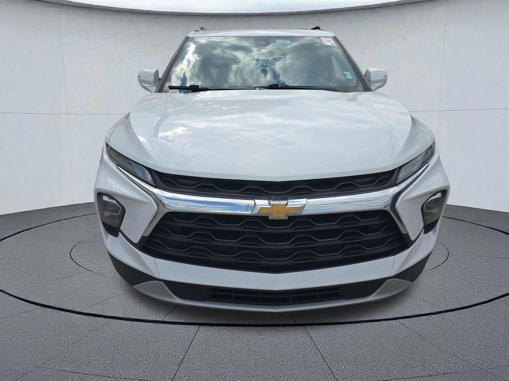 Used 2023 Chevrolet Blazer LT AWD/4WD image 2