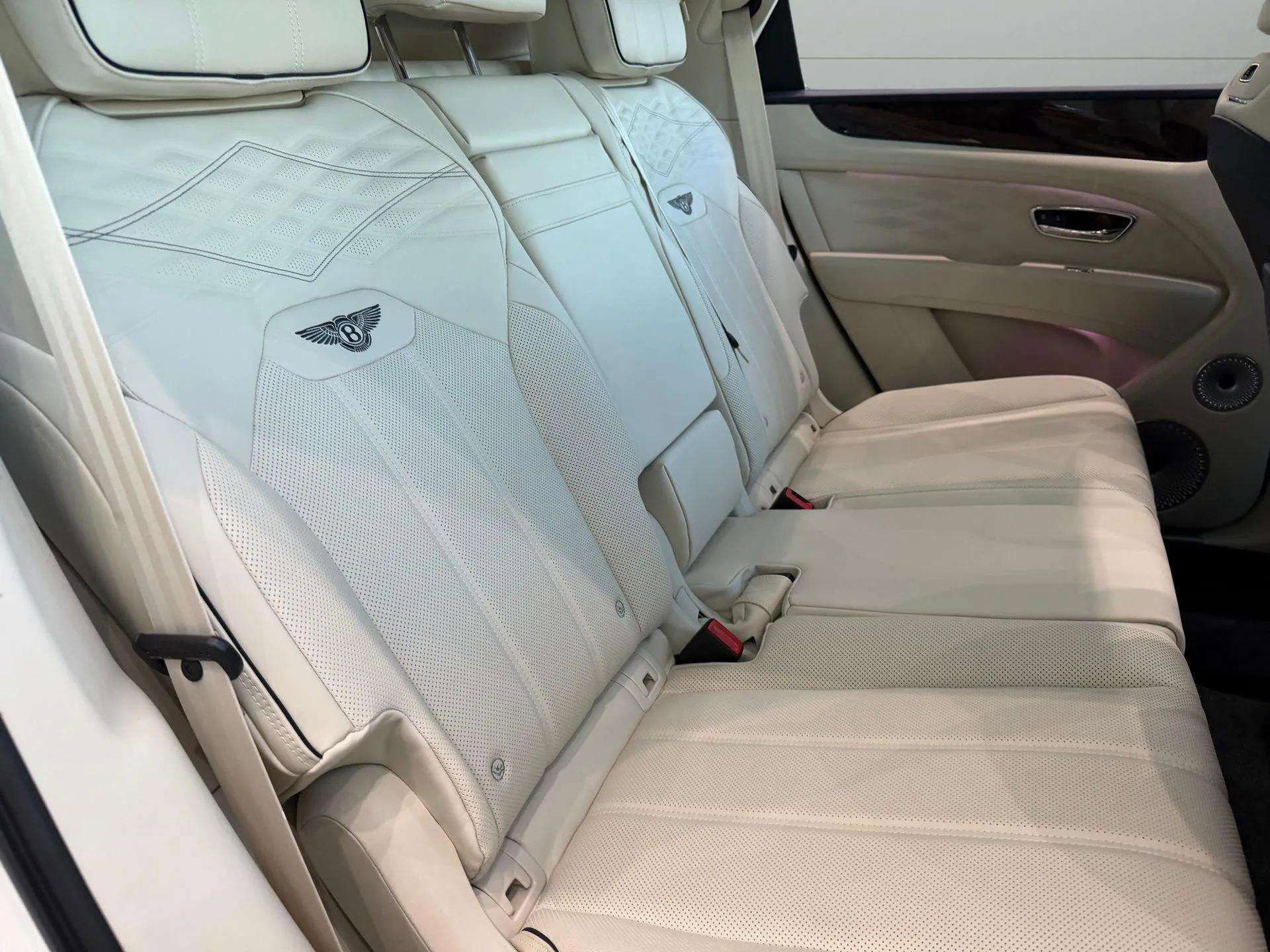 New 2025 Bentley Bentayga image 19
